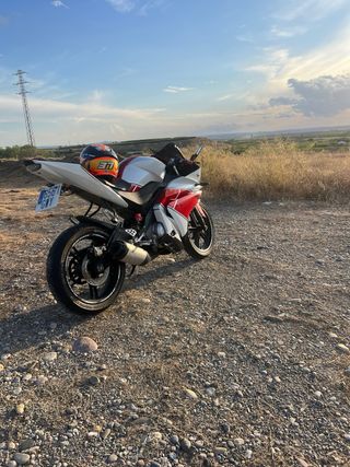 Yamaha YZF R125