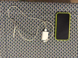 iPhone 13 Verde con protezioni. Da 128 GB