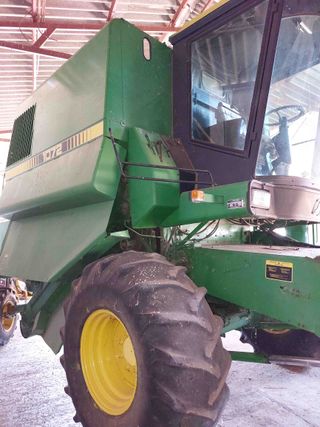 Cosechadora John Deere 1072.