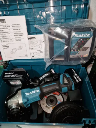 Amoladora Angular Makita DGA504RTJ 125mm