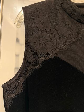 Top Maddison encaje y terciopelo negro Talla L