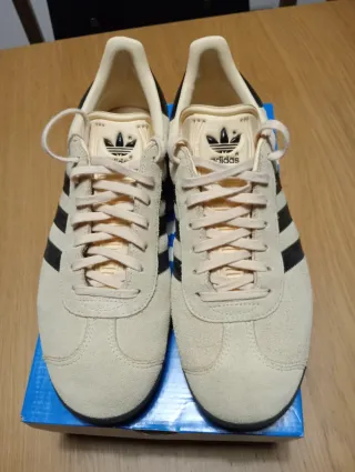 Adidas Gazelle Messi Beige/Negras Talla 43 1/3