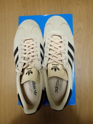 Adidas Gazelle Messi Beige/Negras Talla 43 1/3