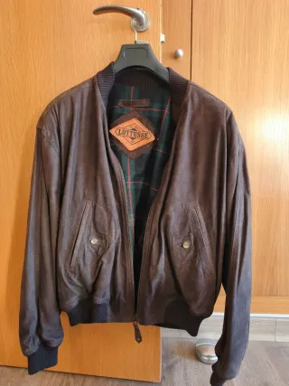 Cazadora Piel Lotusse Talla L. Marrón.