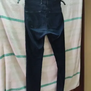 Pantalón pitillo rojo talla S/36