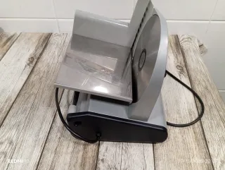 Cortadora de fiambre eléctrica