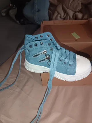 Sneakers sportive blu e bianche