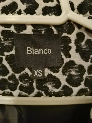 Abrigo animal print talla XS