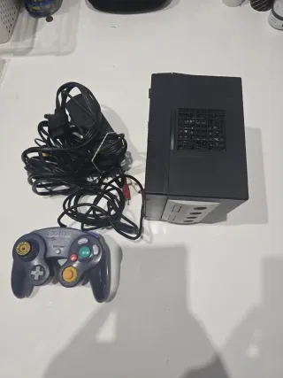 Nintendo GameCube Negro + Mando Morado