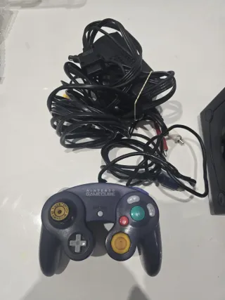 Nintendo GameCube Negro + Mando Morado