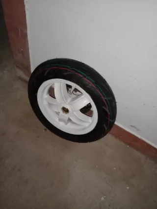 Rueda Delantera Piaggio Zip Blanca