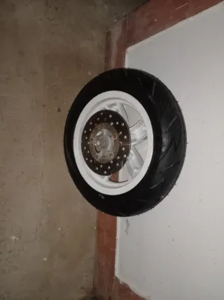 Rueda Delantera Piaggio Zip Blanca