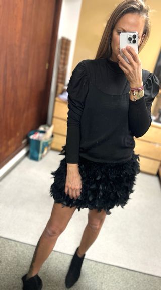 Vestido plumas + body hombros fruncidos M/L