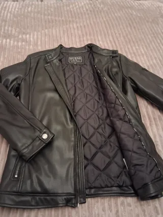 Cazadora Guess Polipiel Negra Talla 16