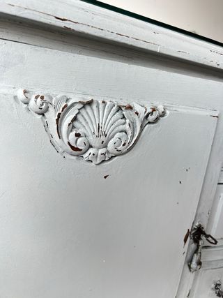 Mueble antiguo buffet aparador madera y cristal