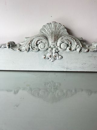 Mueble antiguo buffet aparador madera y cristal