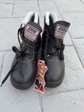 Botas de seguridad altas ZION. Nuevas. Talla 41