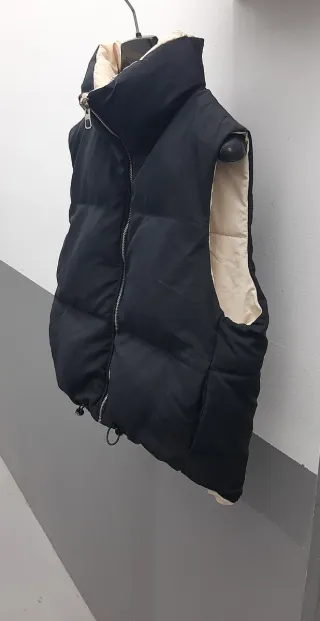 Chaleco plumífero reversible de mujer