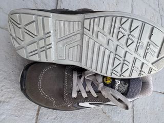 Calzado de seguridad U-Power. Nuevos. Talla 41