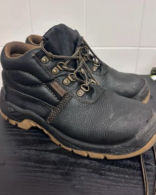 Botas de seguridad Paredes Montofri BT