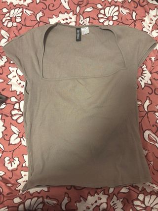 Top Divided beige escote cuadrado talla XS