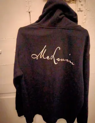 Sudadera con capucha y estampado de carnet