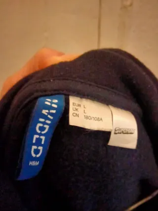 Sudadera con capucha y estampado de carnet