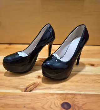 Tacones de plataforma negros para mujer