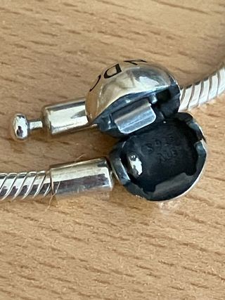 Pulsera Pandora Gato con Lazo