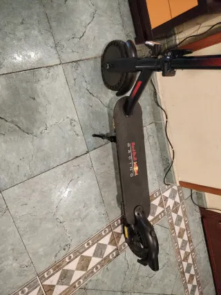 Patinete Eléctrico Smart Red Bull sin cargador