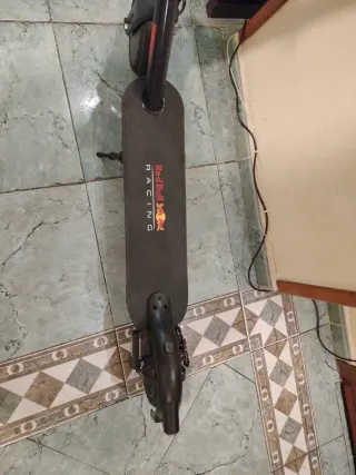 Patinete Eléctrico Smart Red Bull sin cargador