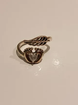 Anillo Pandora original “Angel Wings & Heart”