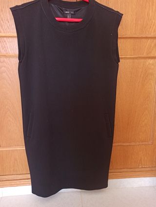 Vestido negro Mango sin mangas
