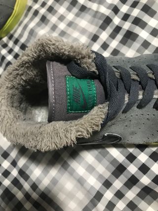 Zapatillas Nike Gamuza Gris Suela Verde Neón