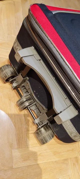 Maleta de viaje con ruedas