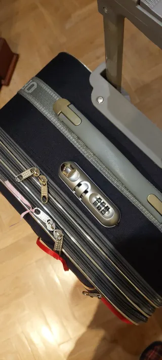 Maleta de viaje con ruedas