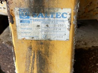 Hormigonera Profesional 250L