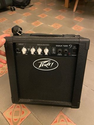 Bajo Eléctrico con Funda, correa + amplificador