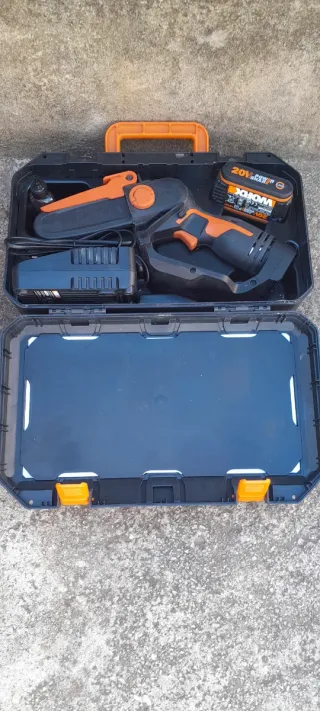 Mini sierra eléctrica Worx