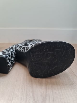 Botas tacón animal print leopardo talla 38