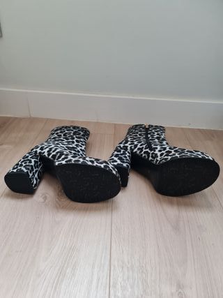 Botas tacón animal print leopardo talla 38