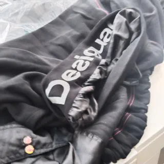Falda Desigual bordada negra t 40