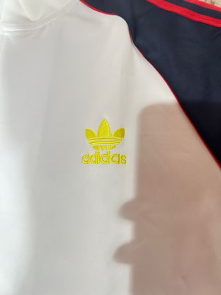 Tuta Adidas blu, bianca e rossa