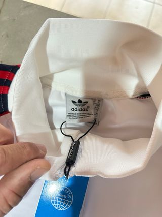 Tuta Adidas blu, bianca e rossa