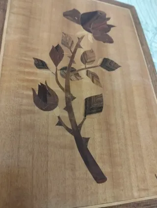 Marquetería de madera rosa vintage