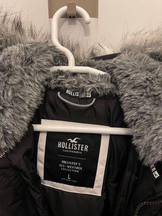 Abrigo Hollister Negro con Capucha y Pelo