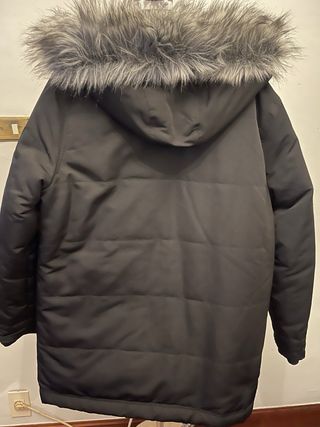 Abrigo Hollister Negro con Capucha y Pelo