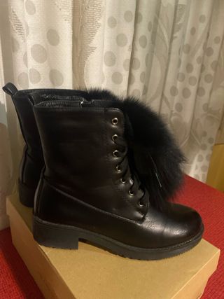 Stivali da donna neri con pelo