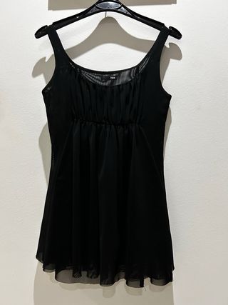 Blusa H&M negra tirantes