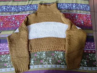 Jersey corto de cuello alto